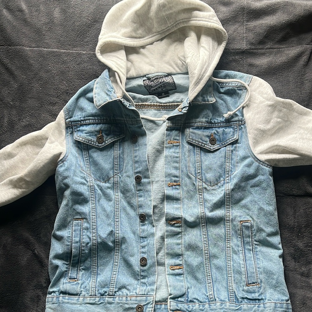 Brooklyn Cloth mens Medium Denim jacket! Perfect for a night out!!